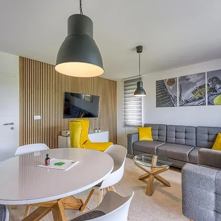 K & M Apartment *